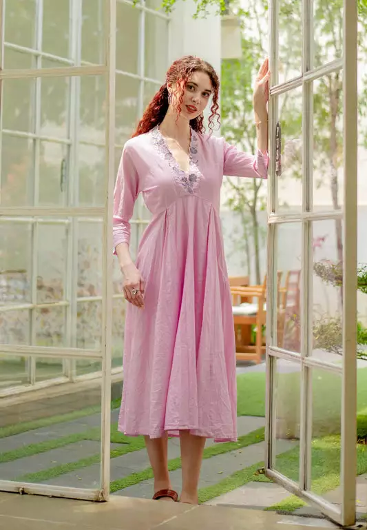 Chic A line shimmer Embroidered Dress with Inner